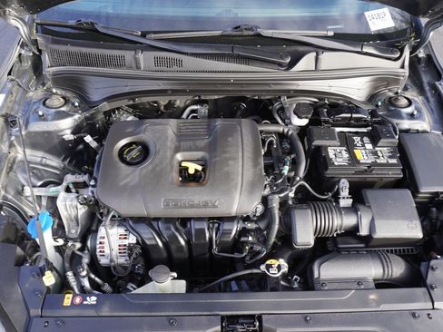 Used 2024 Kia Forte LXS image 7