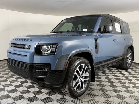 Used 2024 Land Rover Defender 110 X-Dynamic SE image 2