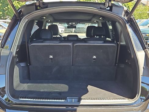 Used 2022 Mercedes-Benz GLS 450 4MATIC image 10