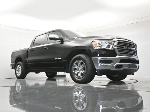 Used 2024 RAM 1500 Laramie AWD/4WD image 39
