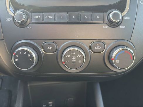 Certified 2017 Kia Forte LX image 17