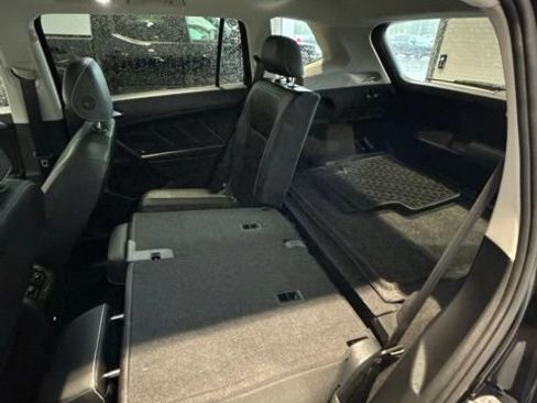 Used 2024 Volkswagen Tiguan SE w/ Panoramic Sunroof Package AWD/4WD image 21