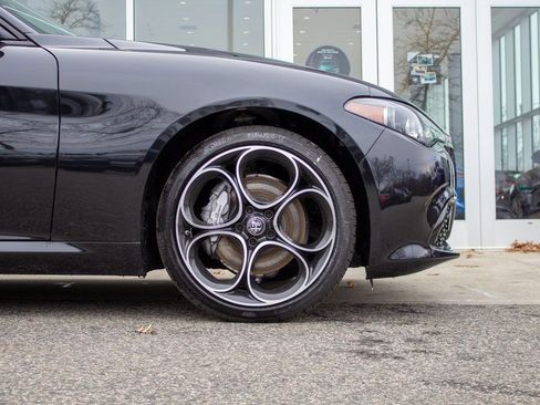 New 2025 Alfa Romeo Giulia AWD image 5