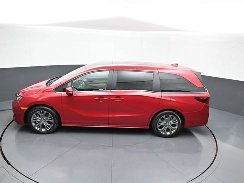 Used 2025 Honda Odyssey Touring image 45