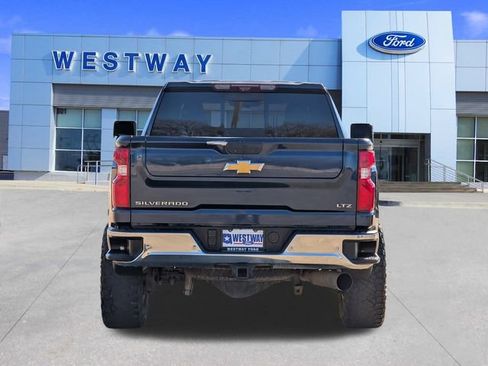 Used 2022 Chevrolet Silverado 2500 LTZ w/ LTZ Premium Texas Edition image 5