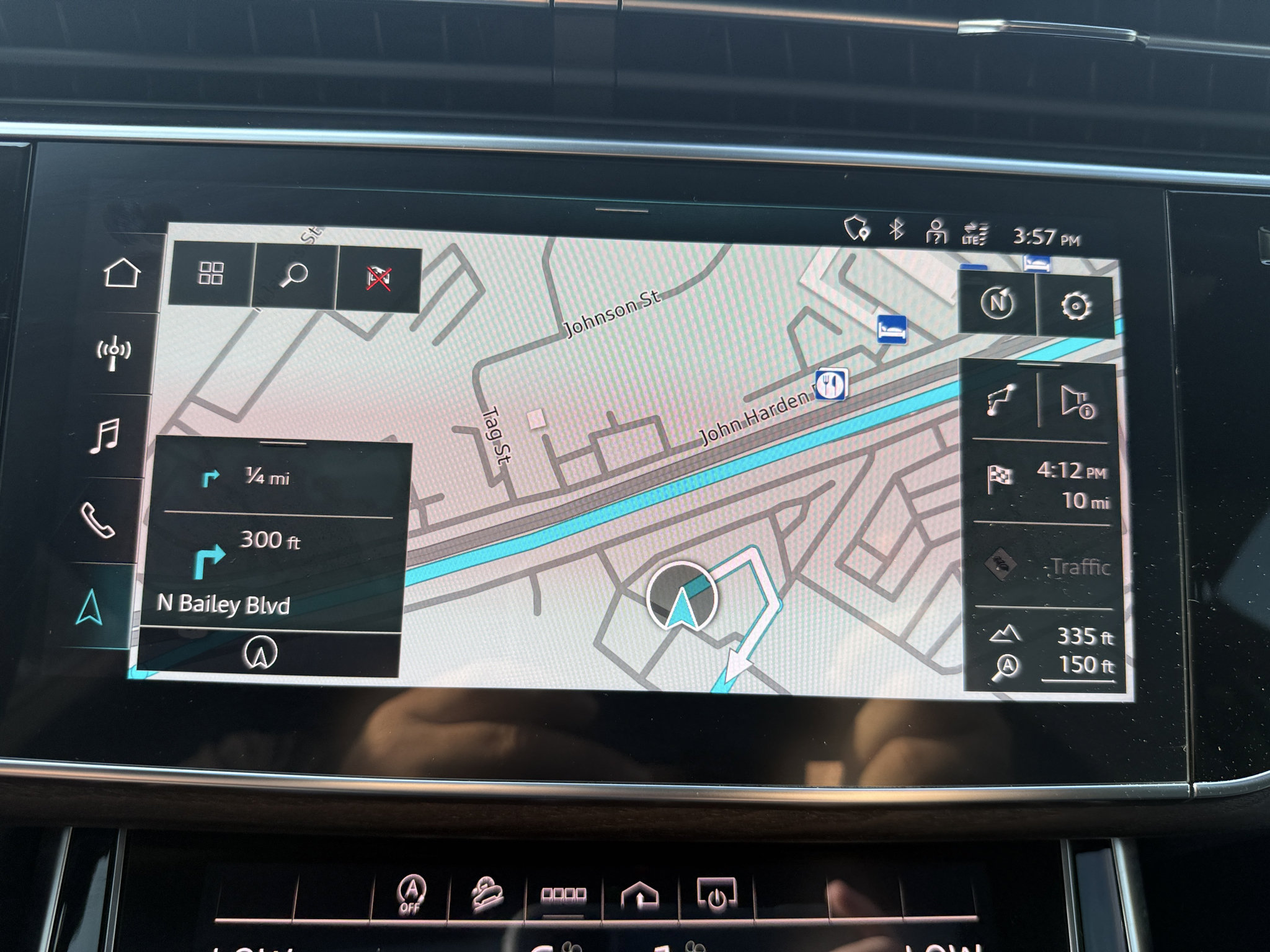 Used 2022 Audi Q8 Premium Plus AWD/4WD image 37