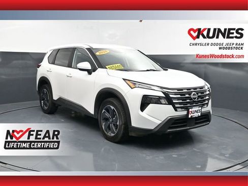 Used 2024 Nissan Rogue SV FWD image 1