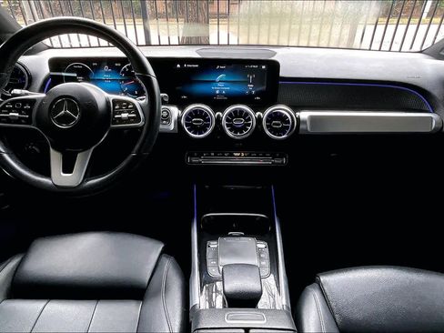 Used 2022 Mercedes-Benz GLB 250 image 15