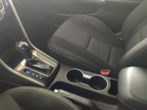 Used 2014 Hyundai Elantra GT FWD image 26