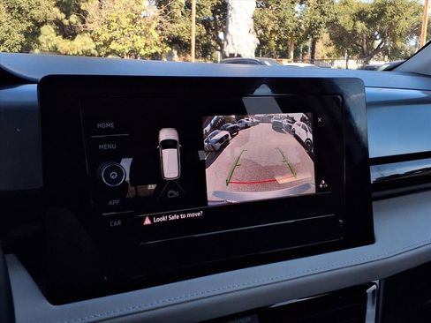 Certified 2025 Volkswagen Taos S image 10