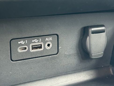 Used 2024 Nissan Altima 2.5 SV FWD image 16