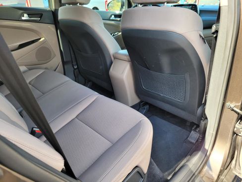 Used 2020 Hyundai Tucson SE image 19