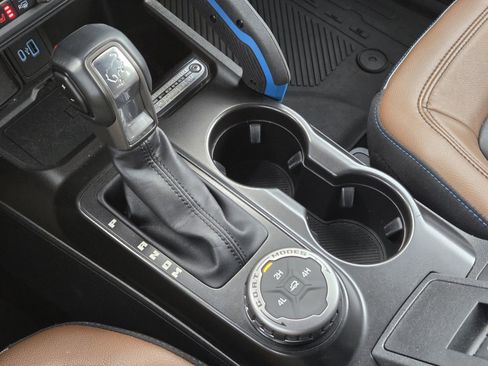 Used 2022 Ford Bronco Outer Banks image 23