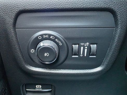 New 2025 Jeep Grand Cherokee Limited w/ Black Appearance Package image 31