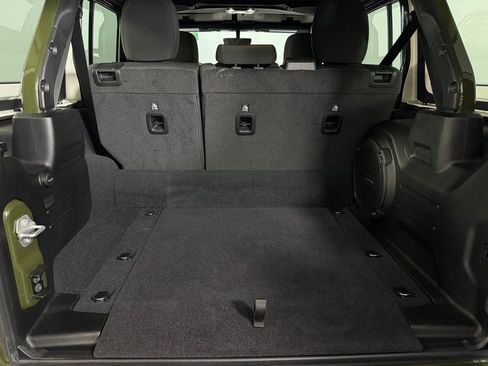 Used 2023 Jeep Wrangler Unlimited w/ 8.4" Radio Group image 28