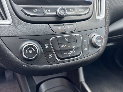 Used 2024 Chevrolet Malibu LS w/ Driver Confidence Package FWD image 19