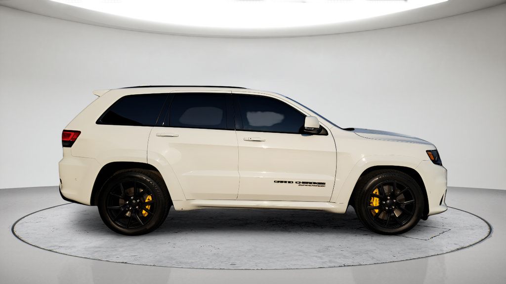 Used 2018 Jeep Grand Cherokee Trackhawk AWD/4WD image 2