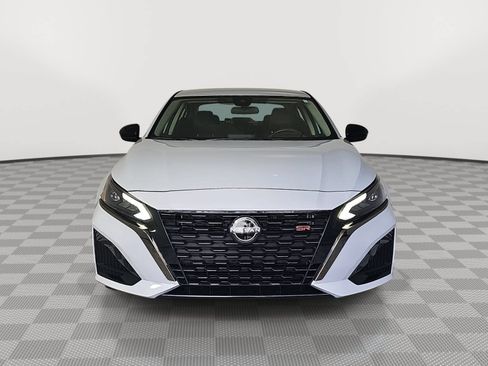 Certified 2023 Nissan Altima 2.5 SR FWD image 3