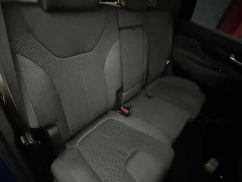 Used 2020 Hyundai Santa Fe SE image 10