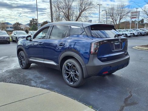 New 2025 Nissan Kicks SR w/ Illumination Package image 3