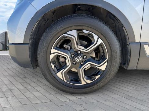 Used 2018 Honda CR-V Touring image 9