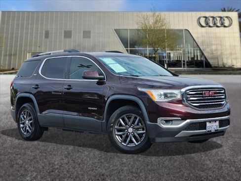 Used 2017 GMC Acadia SLT image 1