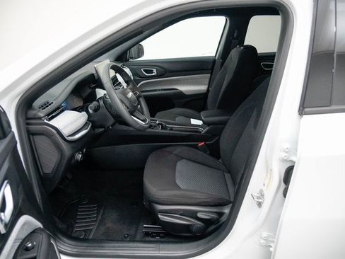 Used 2024 Jeep Compass Sport image 15