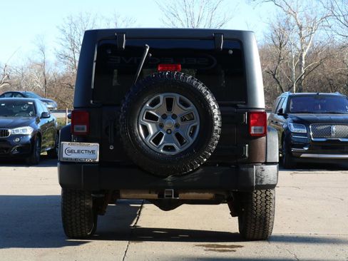 Used 2013 Jeep Wrangler Unlimited Sport image 11