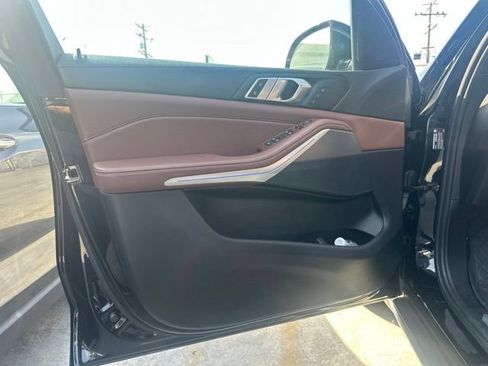 Used 2023 BMW X5 xDrive40i w/ Premium Package AWD/4WD image 11