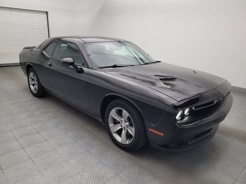 Used 2019 Dodge Challenger SXT RWD image 13