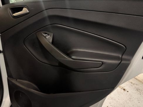 Used 2016 Ford C-MAX Energi SEL image 28