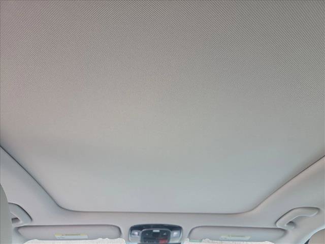 Used 2023 Hyundai Sonata Limited w/ Cargo Package FWD image 14