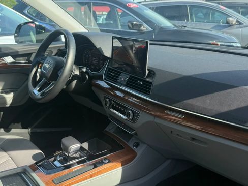 Used 2021 Audi Q5 2.0T Premium Plus w/ Premium Plus Package AWD/4WD image 19