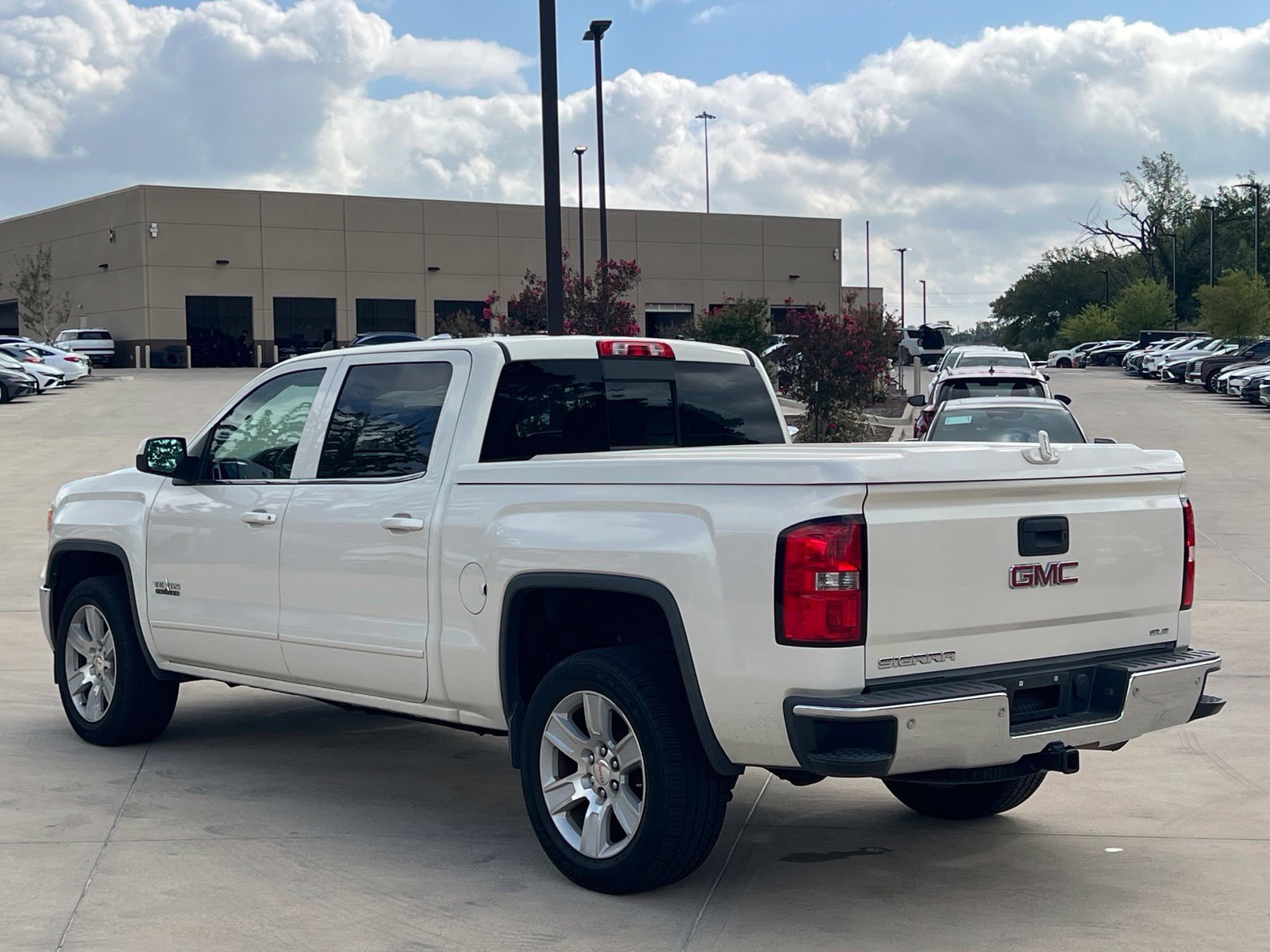 Used 2015 GMC Sierra 1500 SLE w/ Texas SLE Value Package RWD image 10