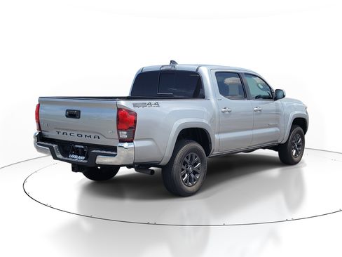 Used 2023 Toyota Tacoma SR5 AWD/4WD image 7