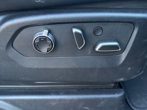 Used 2023 Cadillac Escalade Sport Platinum w/ LPO, ONYX Package image 23