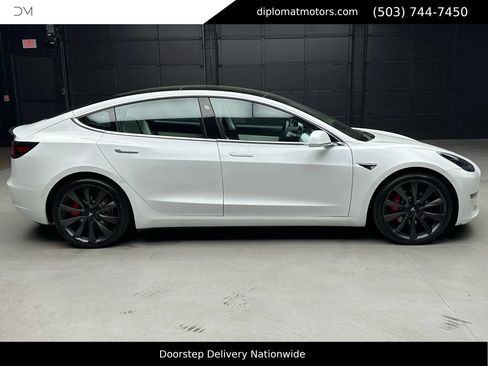 Used 2020 Tesla Model 3 Performance image 10