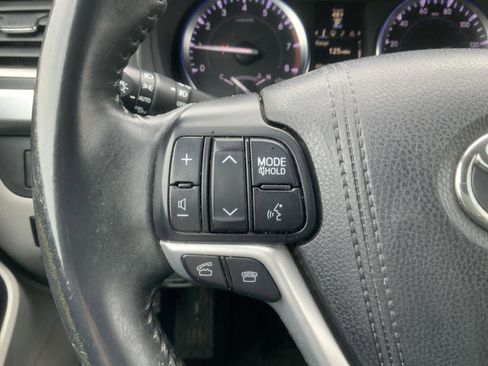 Used 2016 Toyota Highlander XLE image 31