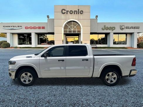 Used 2025 RAM 1500 Big Horn AWD/4WD image 6