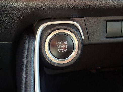 Used 2025 Toyota Grand Highlander AWD image 27