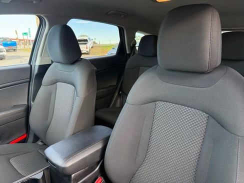 Used 2024 Kia Sportage LX image 14