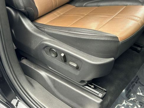 Used 2023 Chevrolet Silverado 1500 High Country w/ High Country Premium Package AWD/4WD image 61