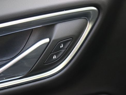 Used 2023 Chevrolet Tahoe Premier image 14