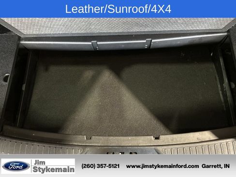 Used 2023 Ford Explorer XLT AWD/4WD image 15