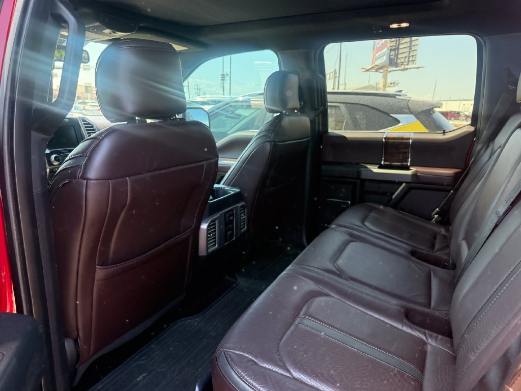Used 2015 Ford F150 Platinum w/ Equipment Group 701A Luxury AWD/4WD image 11