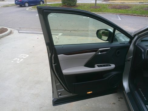 Used 2019 Lexus RX 350 FWD image 17