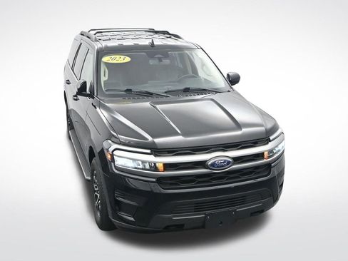 Used 2023 Ford Expedition XLT image 25