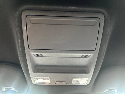 Used 2025 Ford Mustang Coupe RWD image 32