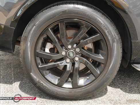 Used 2020 Land Rover Discovery Landmark AWD/4WD image 11