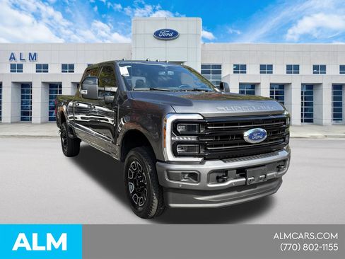 Used 2025 Ford F250 Platinum w/ FX4 Off-Road Package AWD/4WD image 4